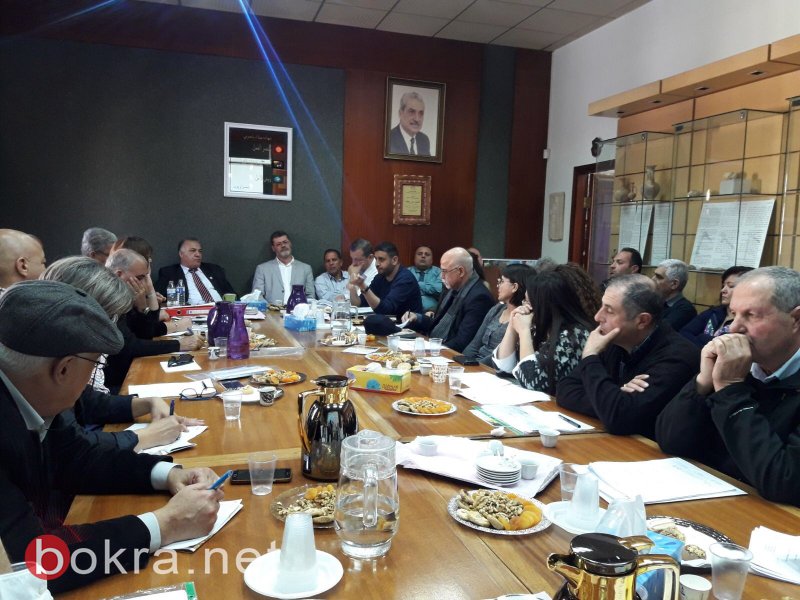 جلسة مطولة بين رئيس البلدية وادارتها ومدراء الدوائر والاقسام-4