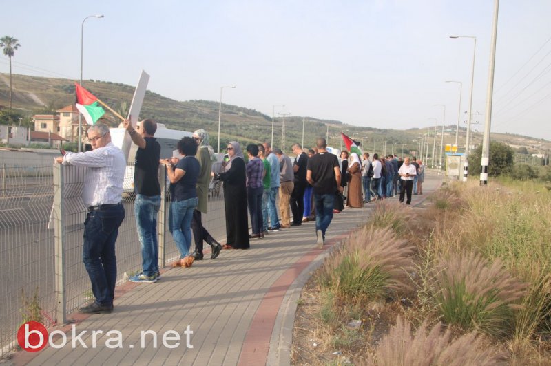 العشرات يتظاهرون في وادي عارة تضامنًا مع الأسرى-5