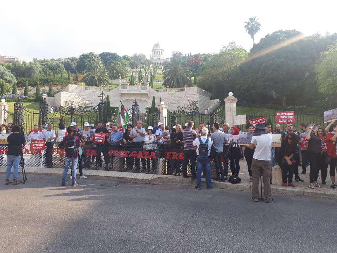 حيفا: انطلاق المظاهرة الأولى في حيفا بمشاركة العشرات-11