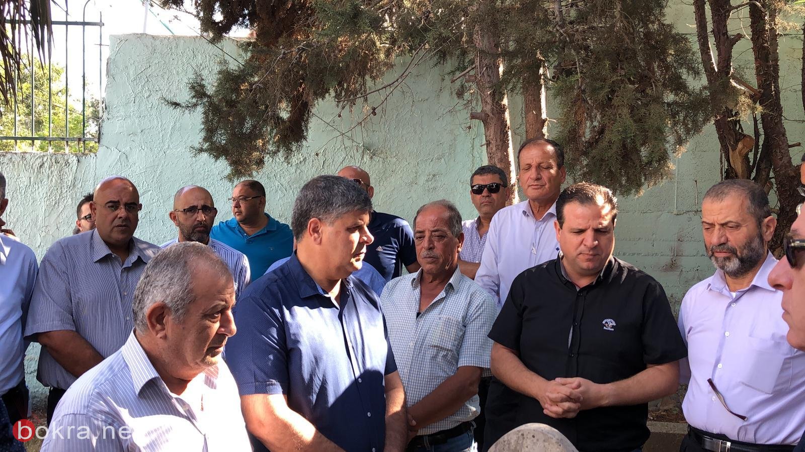 ام الفحم: العشرات يزورون ضريح شهيد هبة القدس والأقصى محمد جبارين-0