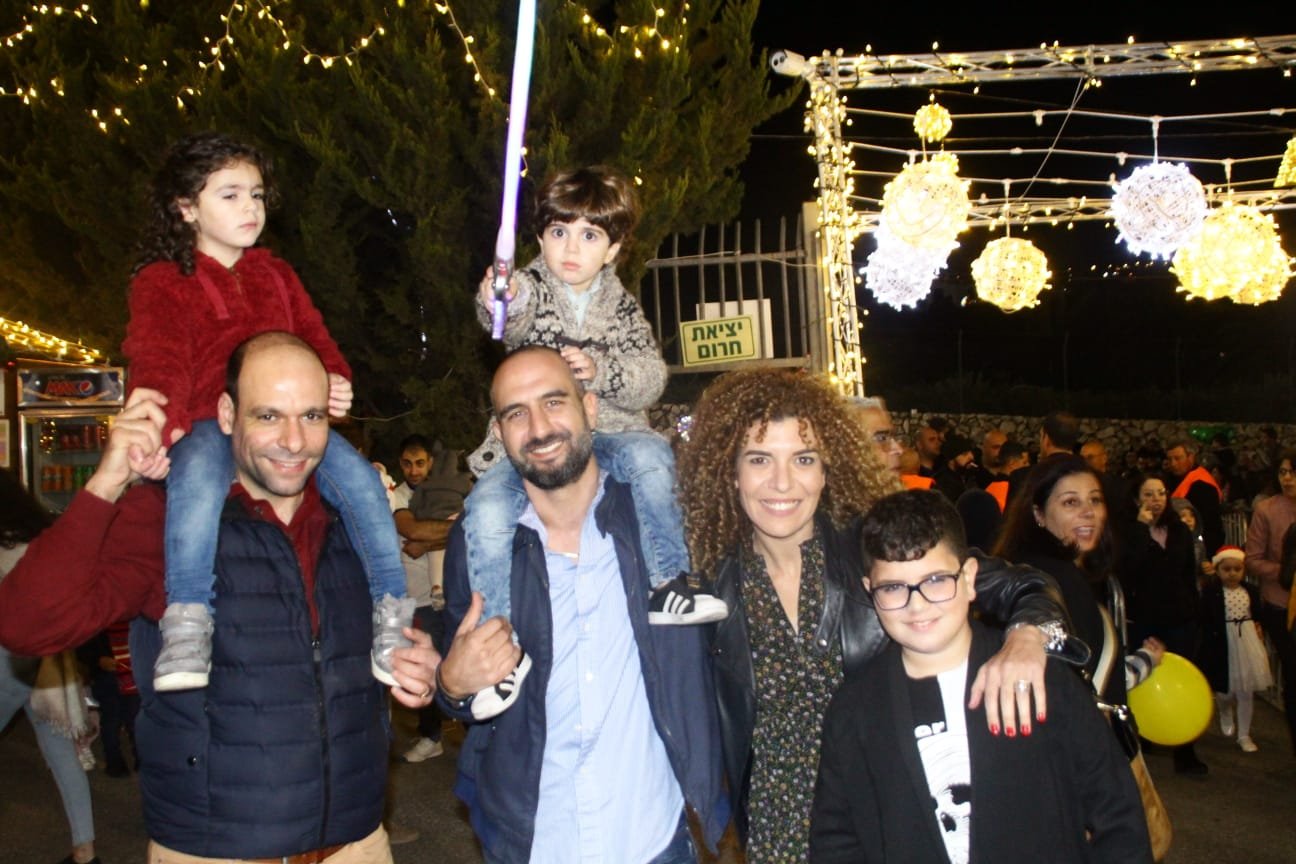 الناصرة: اضاءة شجرة الميلاد للّاتين-41