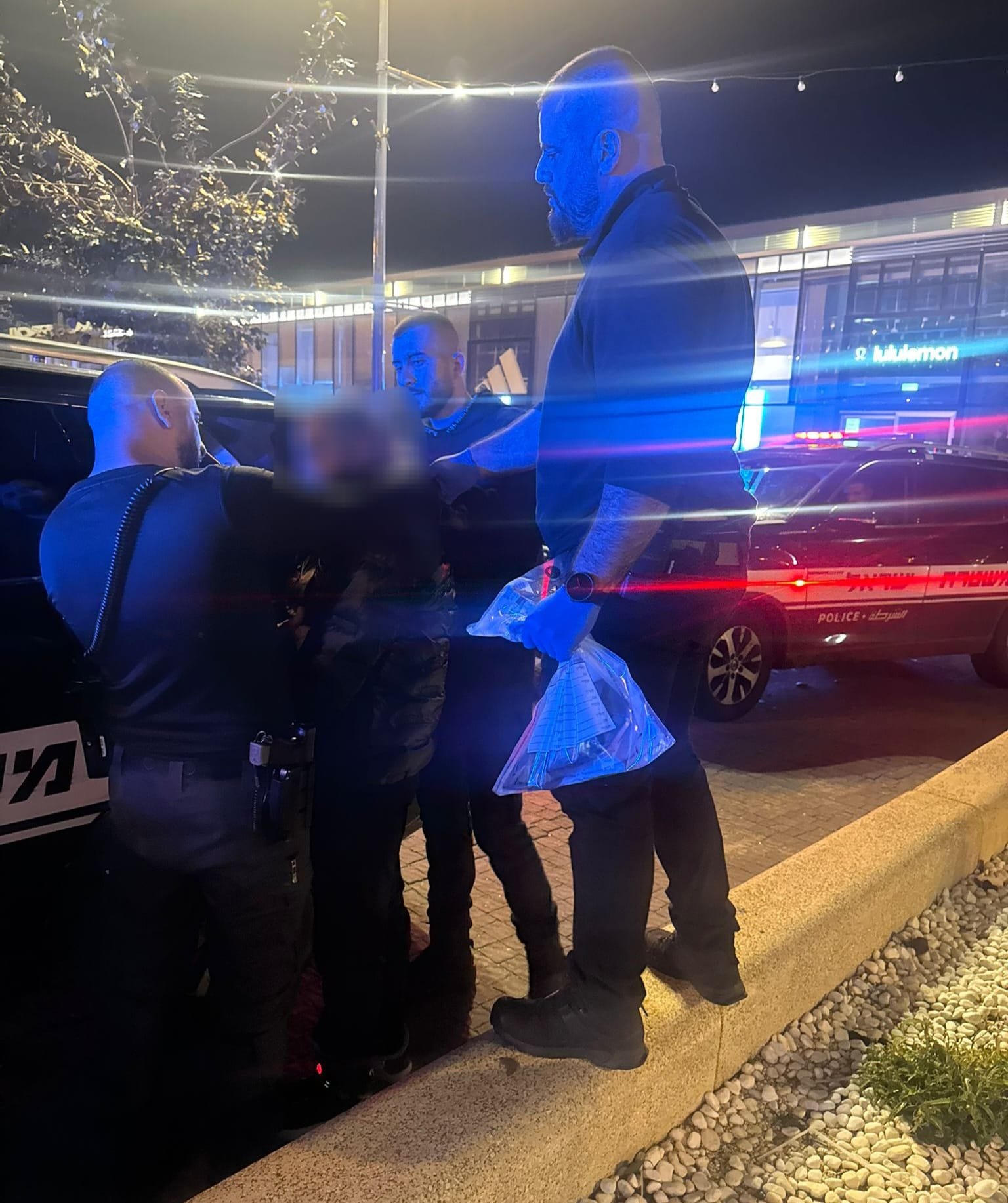 الشرطة تعتقل شابين من اللد وحورة بشبهة سرقة مركبات في ميناء تل أبيب-0