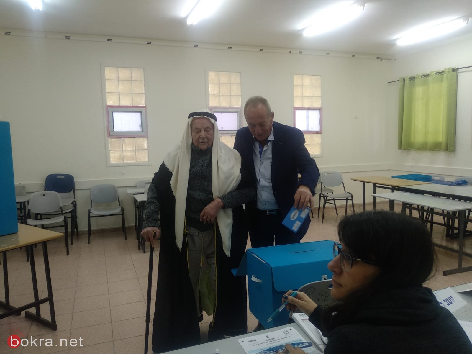 الحاج أحمد أبو عيّاش (102 عامًا) من عيلوط، يدلي بصوته ويدعو بالتصويت للمشتركة-2