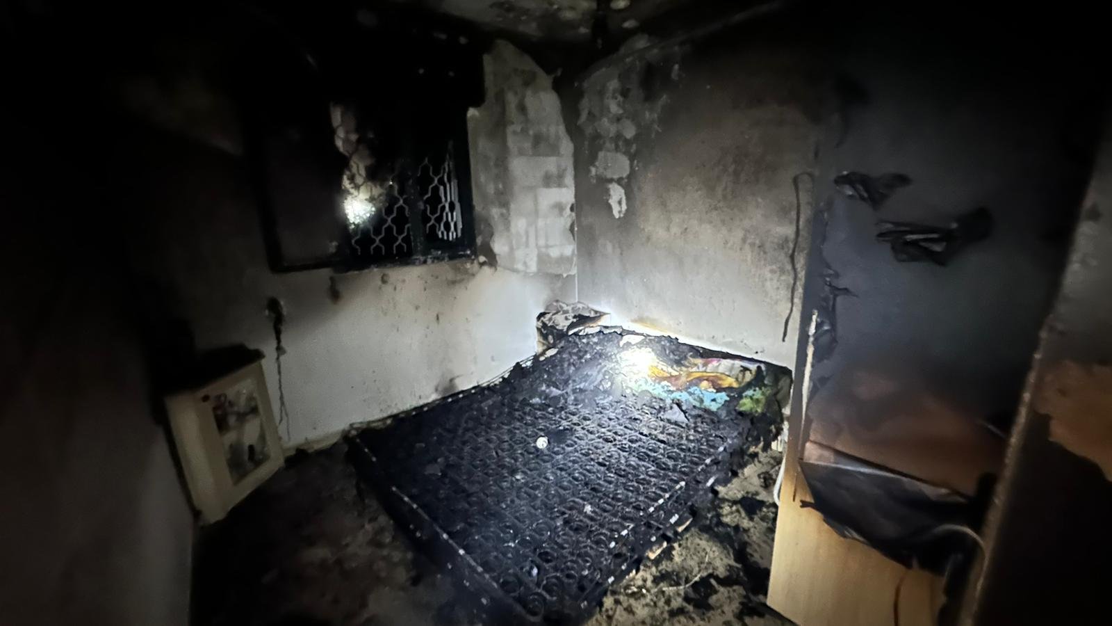 حيفا: اصابة مسنة جراء حريق في شقة سكنية.-1