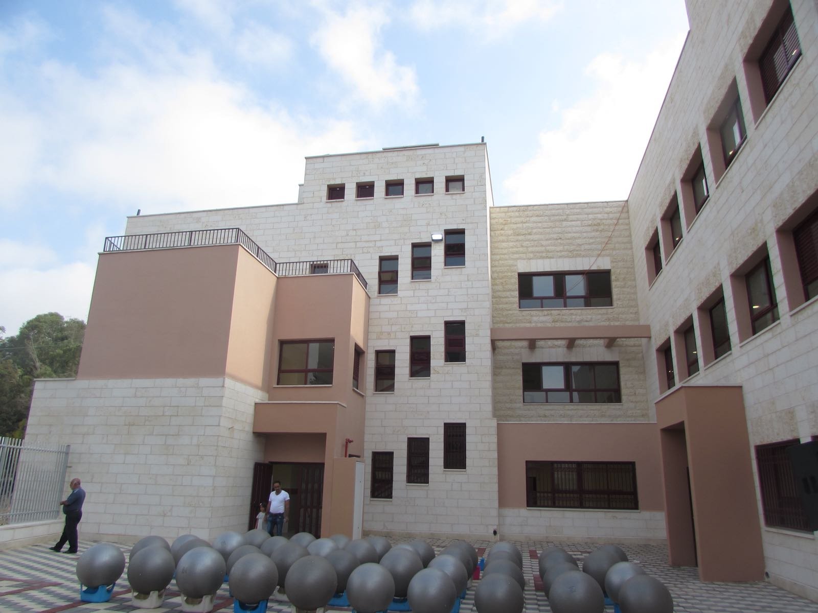 مدارس يافة الناصرة تستقبل طلابها بجاهزية تامة-0