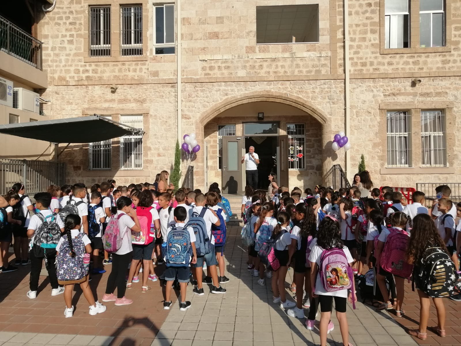 حيفا: المدارس تستقبل الطلاب -2