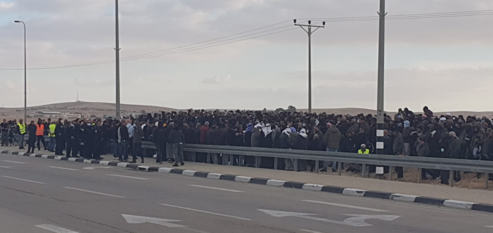 النقب: تظاهرة منددة بتعامل الشرطة مع سكان النقب العرب-1