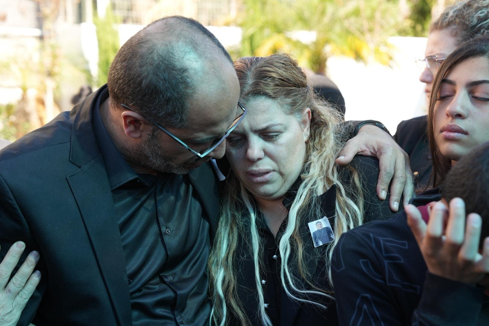 كفر ياسيف: كلهم ارتدوا اللون الأسود - زملاء الطالب المغدور نبيل صفية في مسيرة وصرخة غضب-9