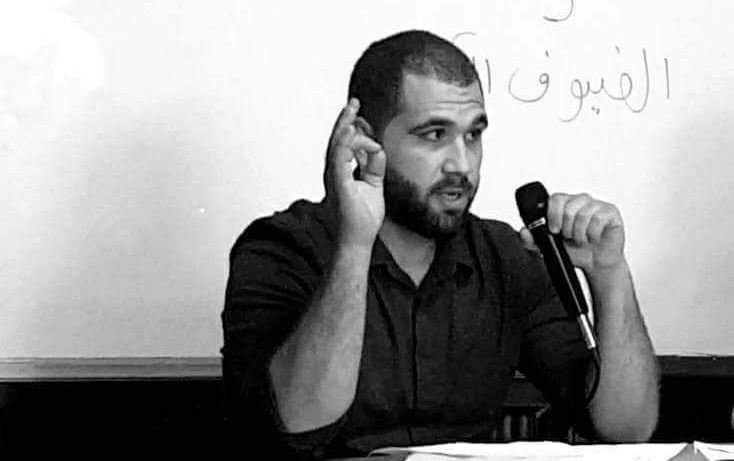 الكاتب الشاب أحمد خالد سعيد يصدر ديوانه الأول "إيز بين قوسين" .. ويتحدث عن تجربته-0