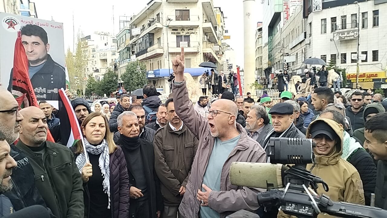 مظاهرة حاشدة في رام الله تنديدا باغتيال العاروري-0