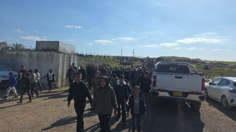 الآلاف يتظاهرون في ترابين الصانع ضد الحصار والاقتحامات الإسرائيلية-15