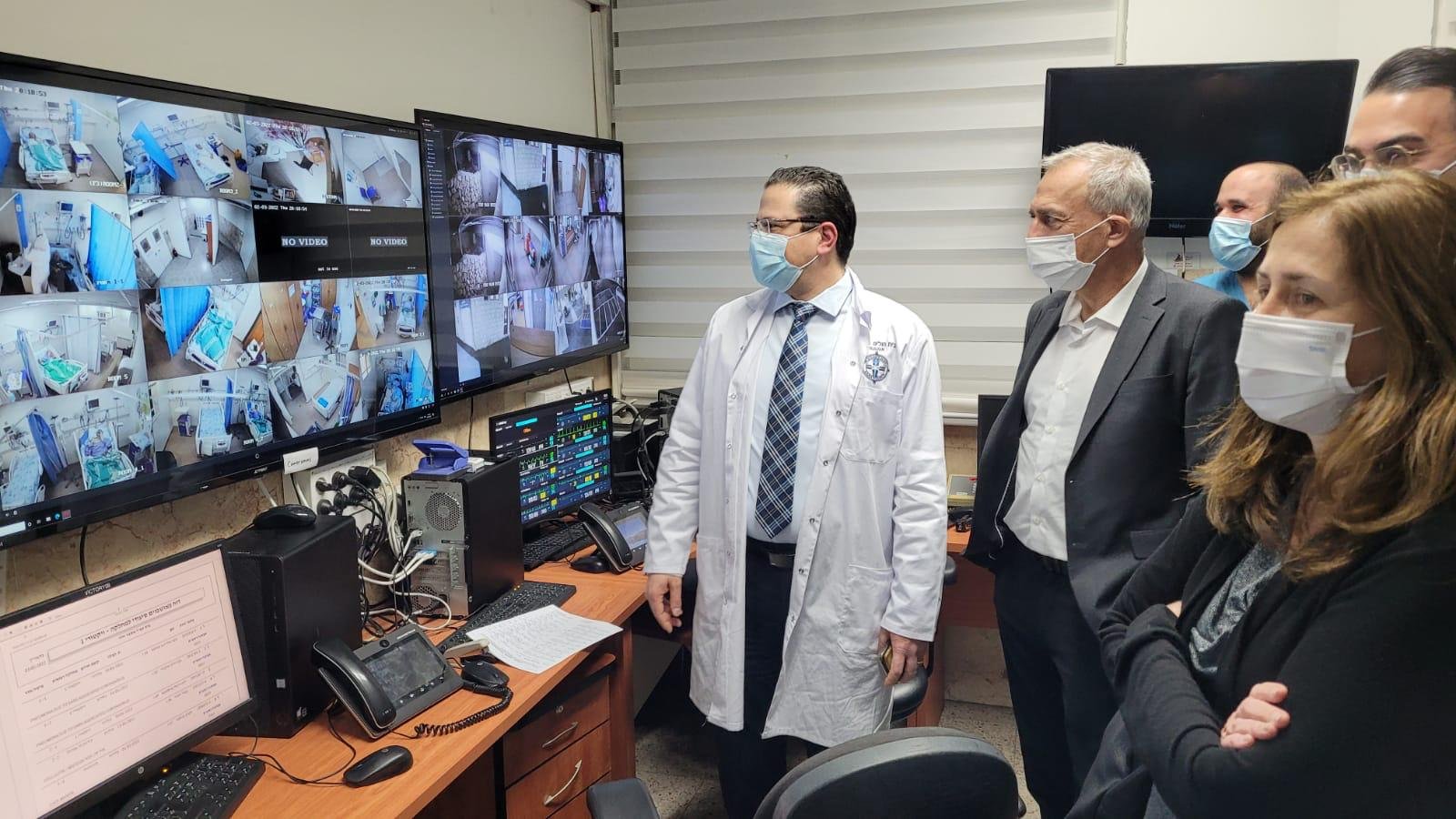 مدير عام وزارة الصحة يزور مستشفى الناصرة-الإنجليزي-0