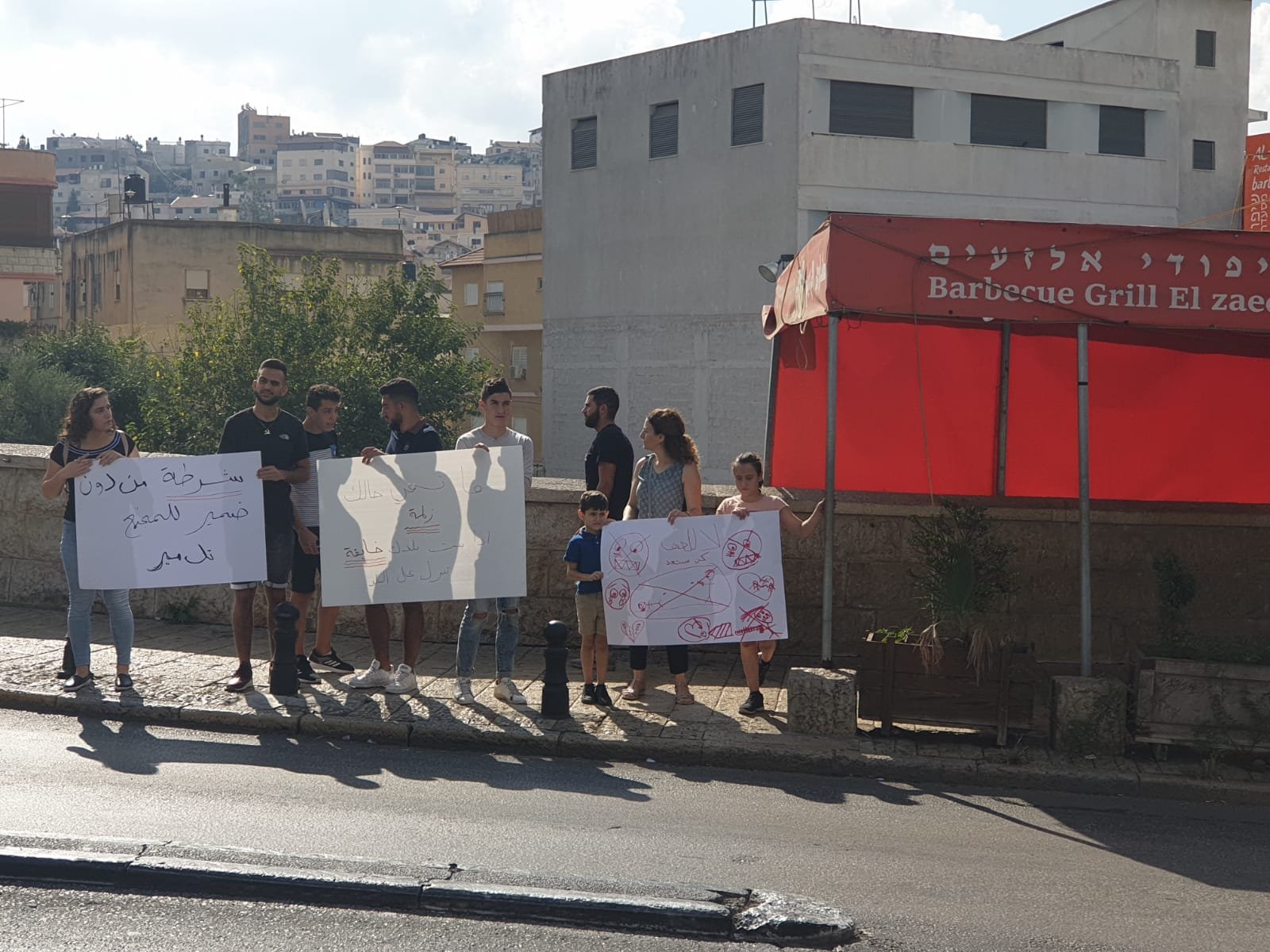 طلاب الناصرة يرفعون راية " أوقفوا العنف من حقنا العيش بأمان "-3