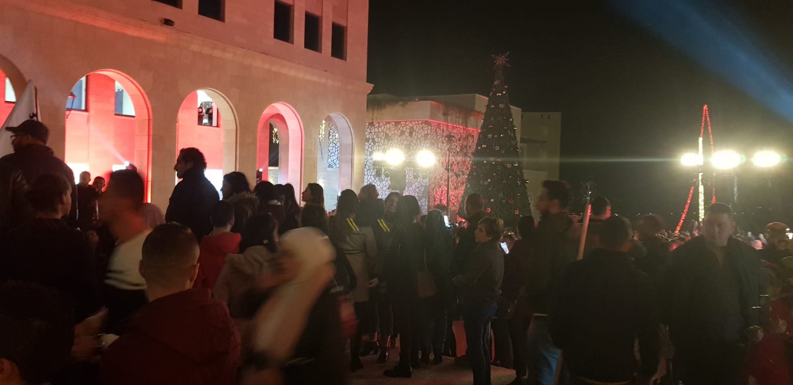 اضاءة شجرة الميلاد في مدينة روابي-5