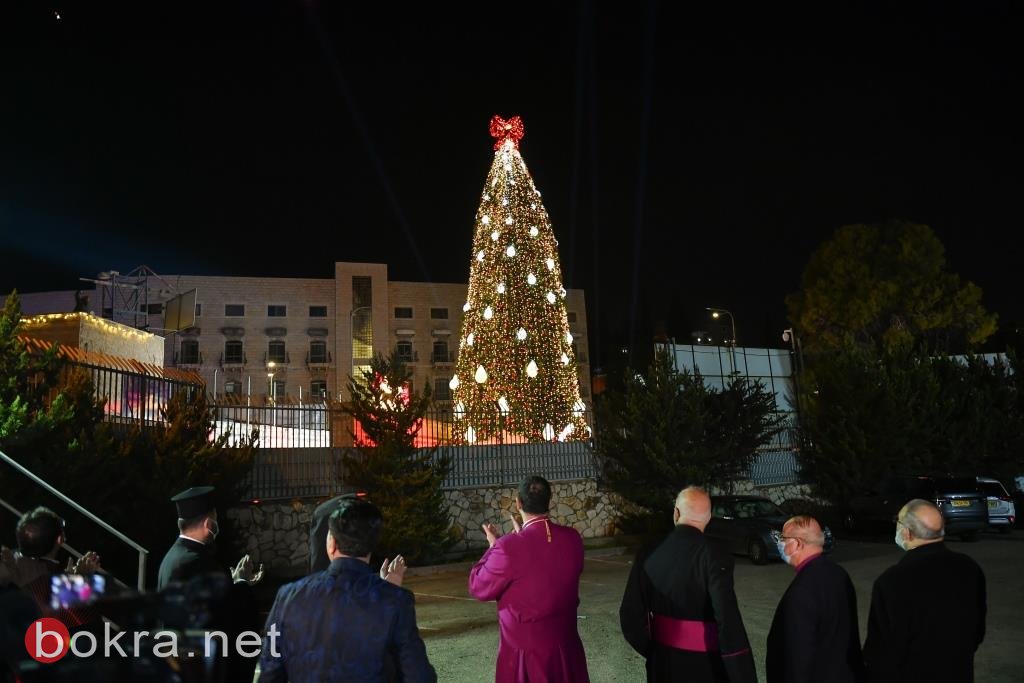 هكذا احتفلت الناصرة بإضاءة شجرة الميلاد وسط ظروف الكورونا-2