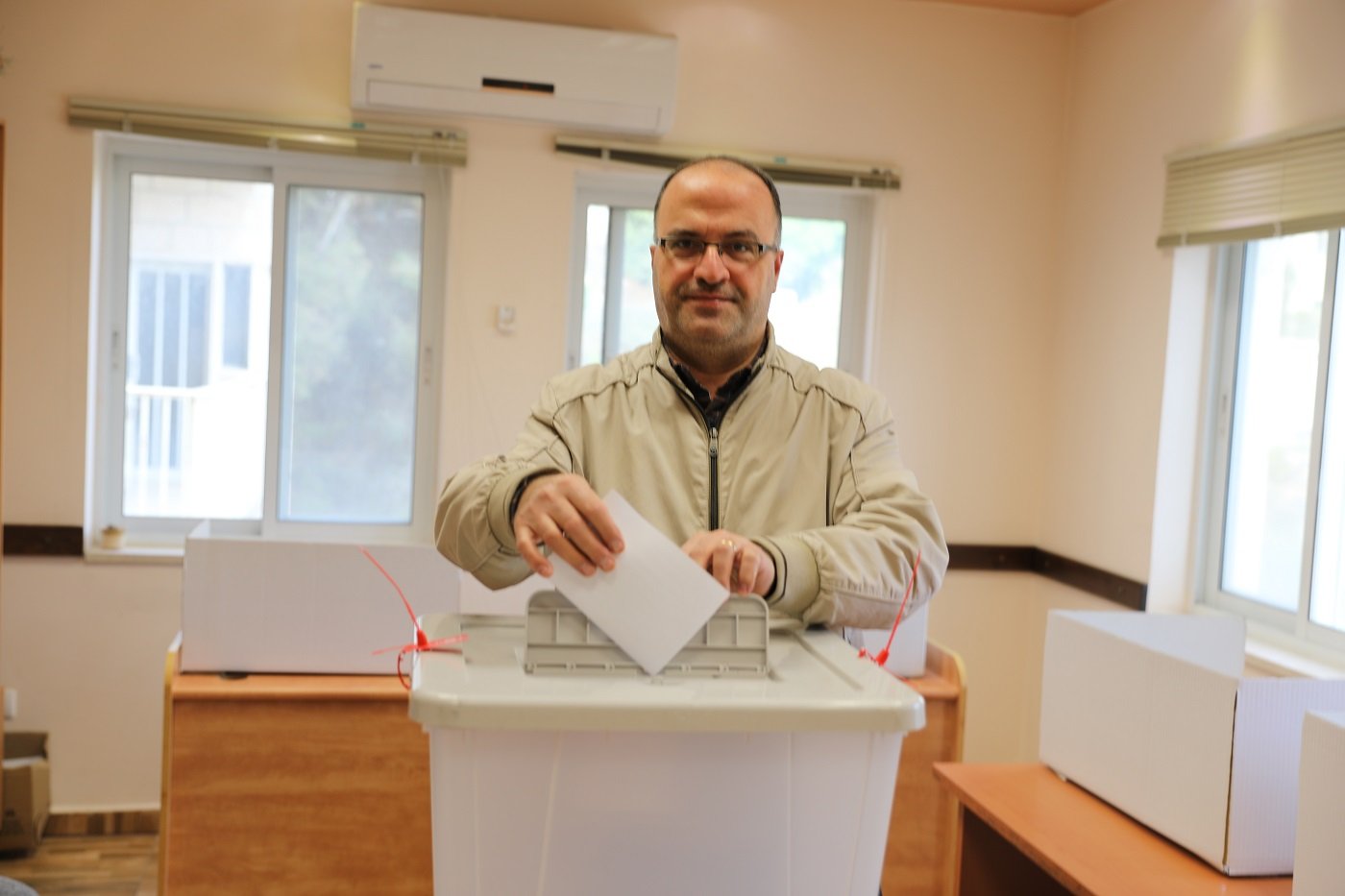 فتح صناديق اقتراع انتخابات غرفة تجارة وصناعة محافظة بيت لحم-2