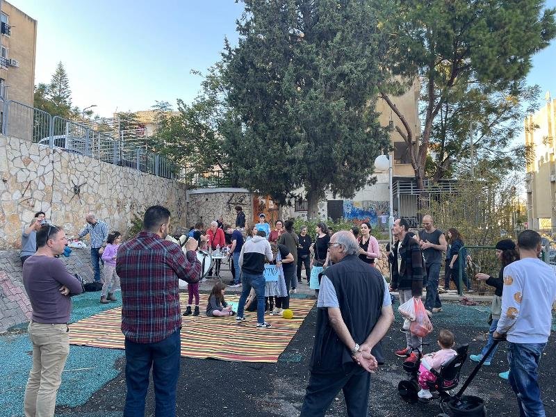 سكان حي “تلبيوت” في الهدار يحتجّون على إهمال بلدية حيفا-3
