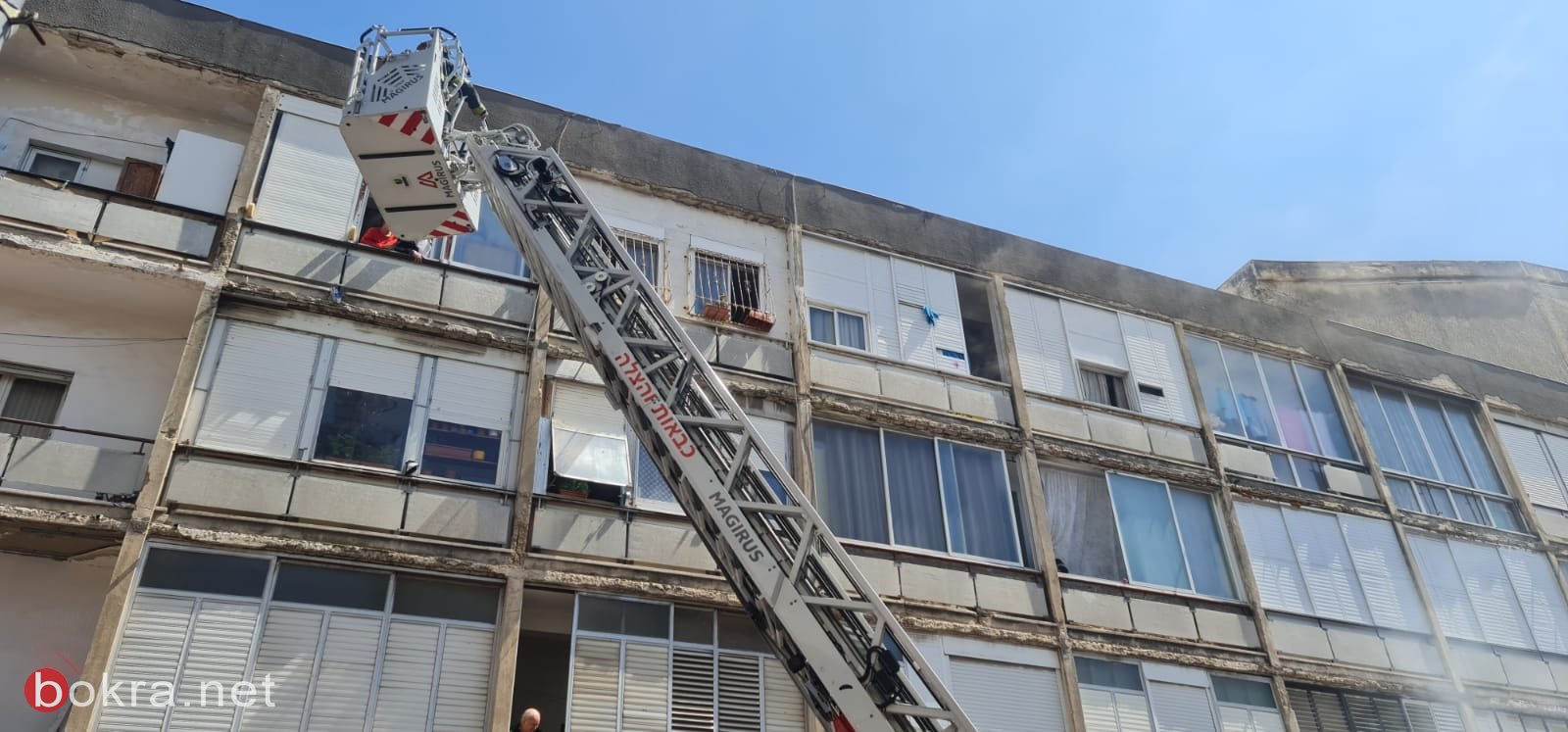 حيفا: اندلاع حريق داخل مبنى، وتخليص أم وأطفالها الثلاثة-0