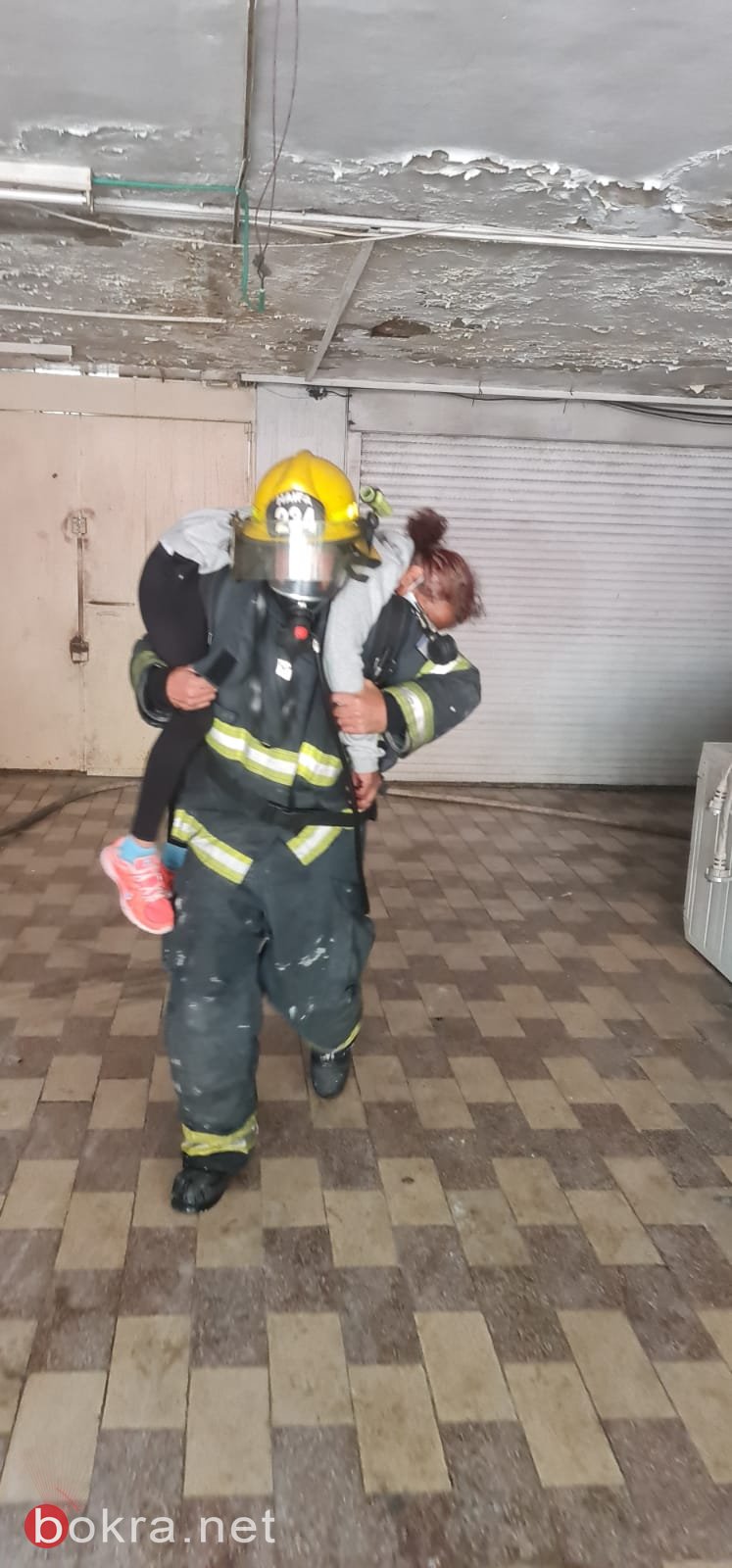 حيفا: اندلاع حريق داخل مبنى، وتخليص أم وأطفالها الثلاثة-2