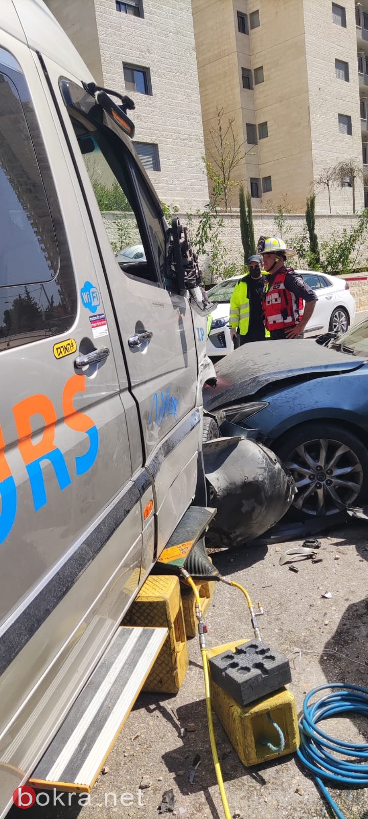 مصرع سيدة  جرّاء حادث طرق في القدس واصابة 5 اخرين-6