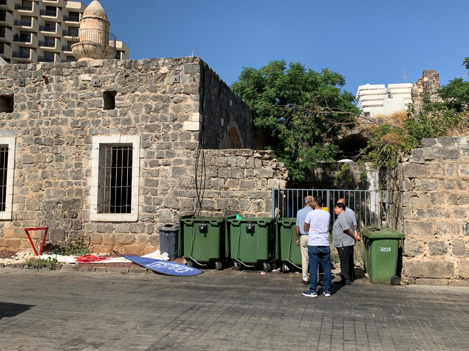 المجلس الإسلامي الأعلى يتابع اعمال التنظيف في مسجد البحر في طبريا-0