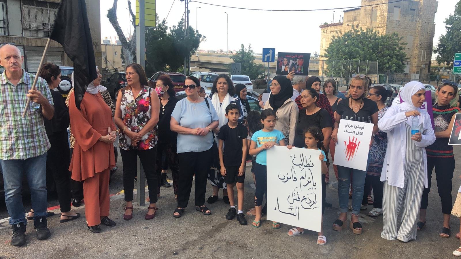 مباشر، حيفا: اهالي الحليصة يتظاهرون ضد العنف عامة وضد النساء خاصة-10