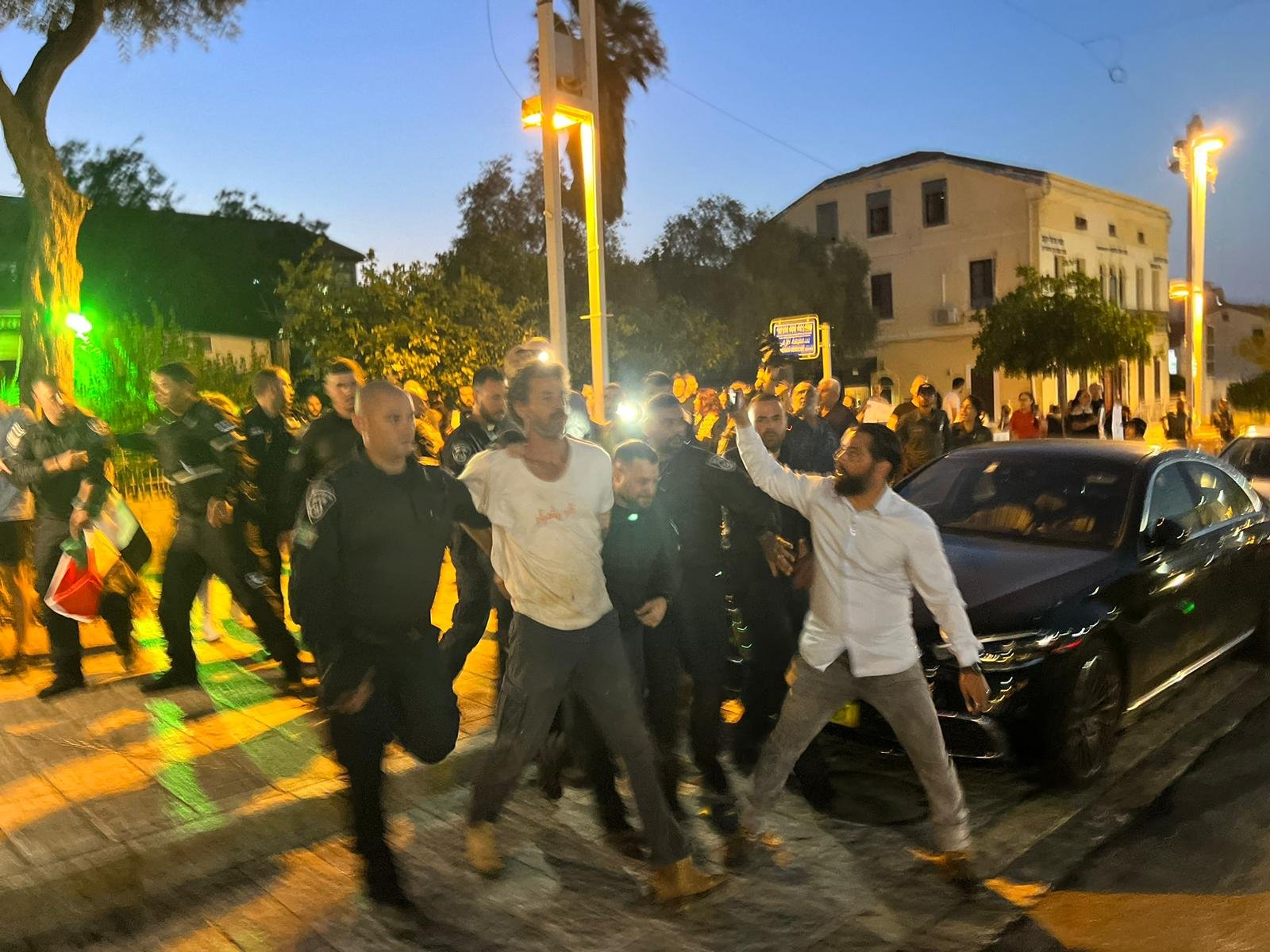 حيفا: مسيرة منددة بالعدوان على جنين.. مناوشات و-9 اعتقالات-0