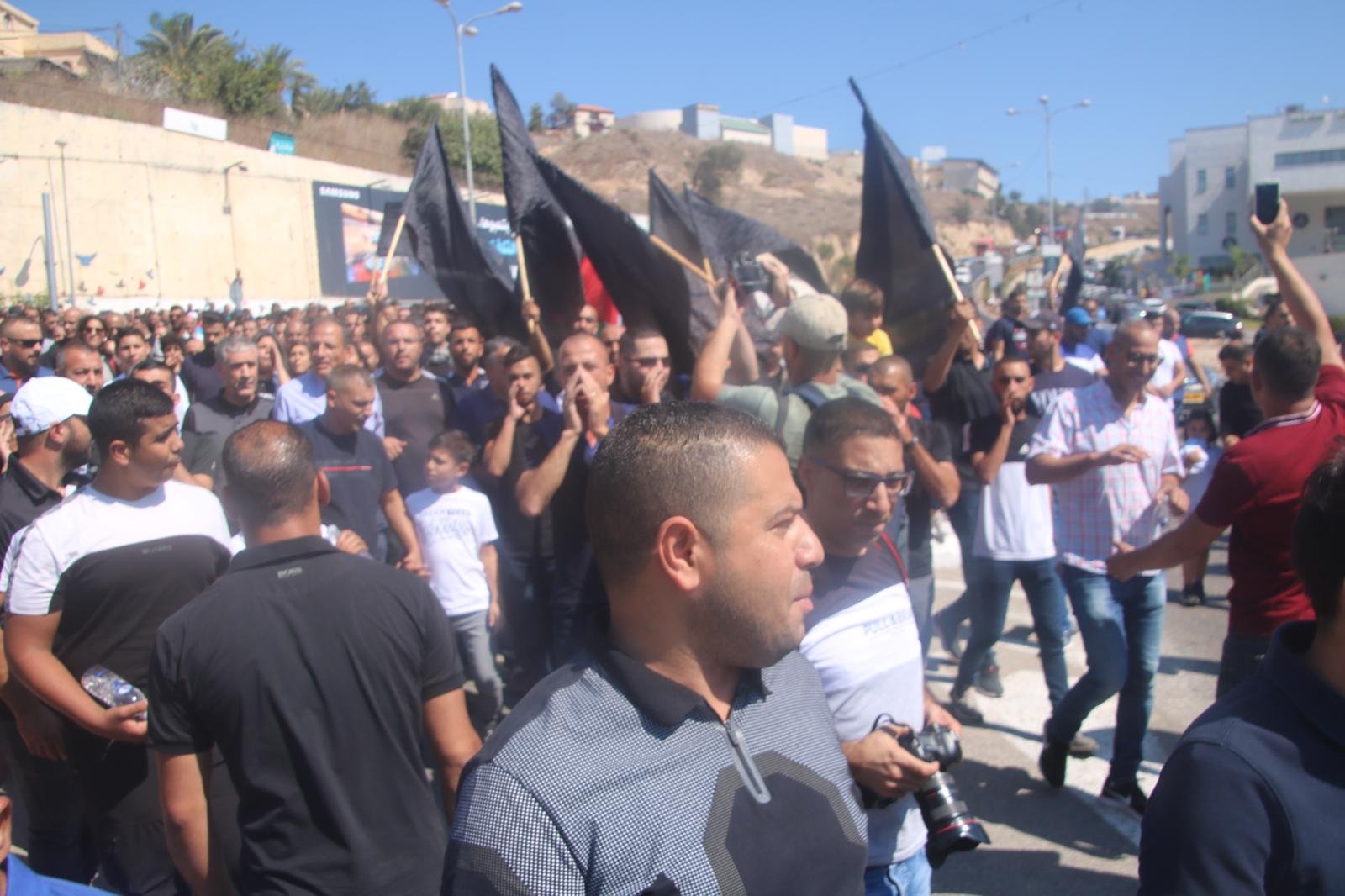 المجتمع العربي يختتم يومًا من المظاهرات المنددة بالعنف-33