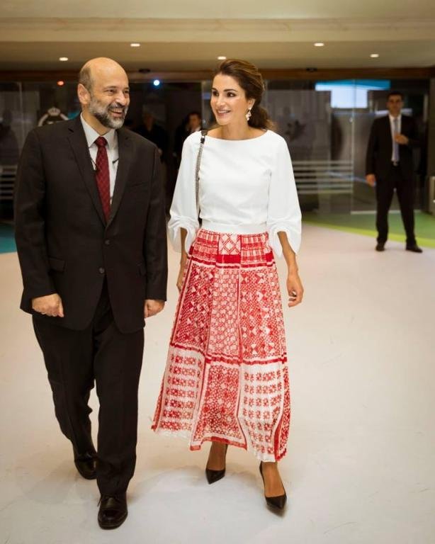 الملكة رانيا تحضر حفل تخريج الفوج الأول للدبلوم المهني-3