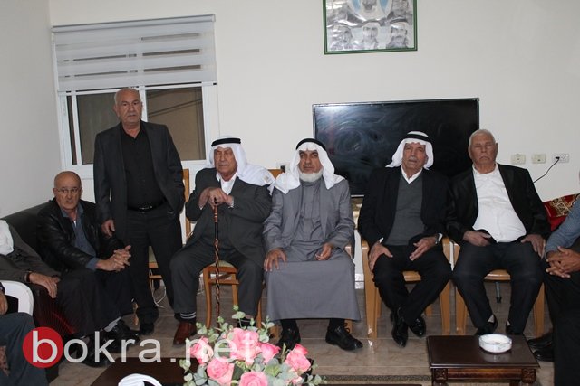 عقد راية الصلح بين ابناء العمومة من عائلة خطيب في كفر كنا-15