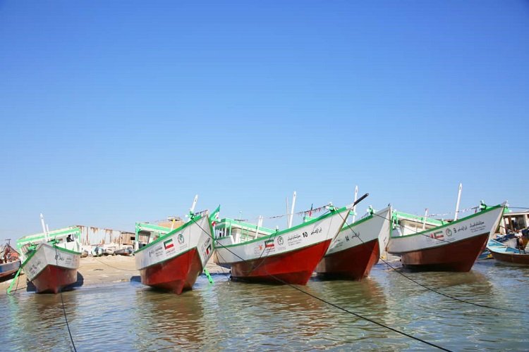 اليمن: الكويت توزع 5 قوارب صيد كبيرة ( العباري ) للصيادين المتضررين بالساحل الغربي-2