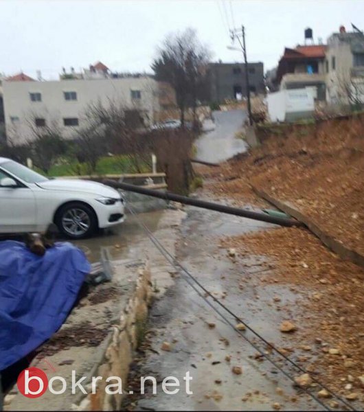 أعمدة وأشجار تتساقط .. إغلاق شوارع في مناطق مختلفة وبلطف الله لم تقع كارثة في بيت جن-3