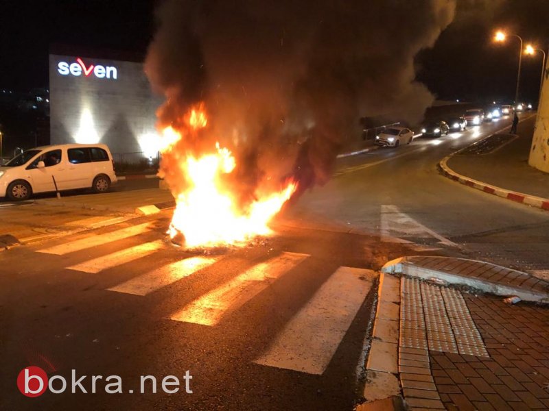 شباب ام الفحم يواصل احتجاجه . احراق اطارات واطلاق قنابل من قبل الشرطة-1