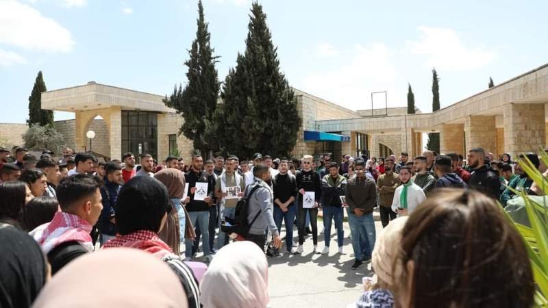 مسيرة في جامعة بيرزيت تنديدًا بالانتهاكات الاسرائيلية للأقصى-5