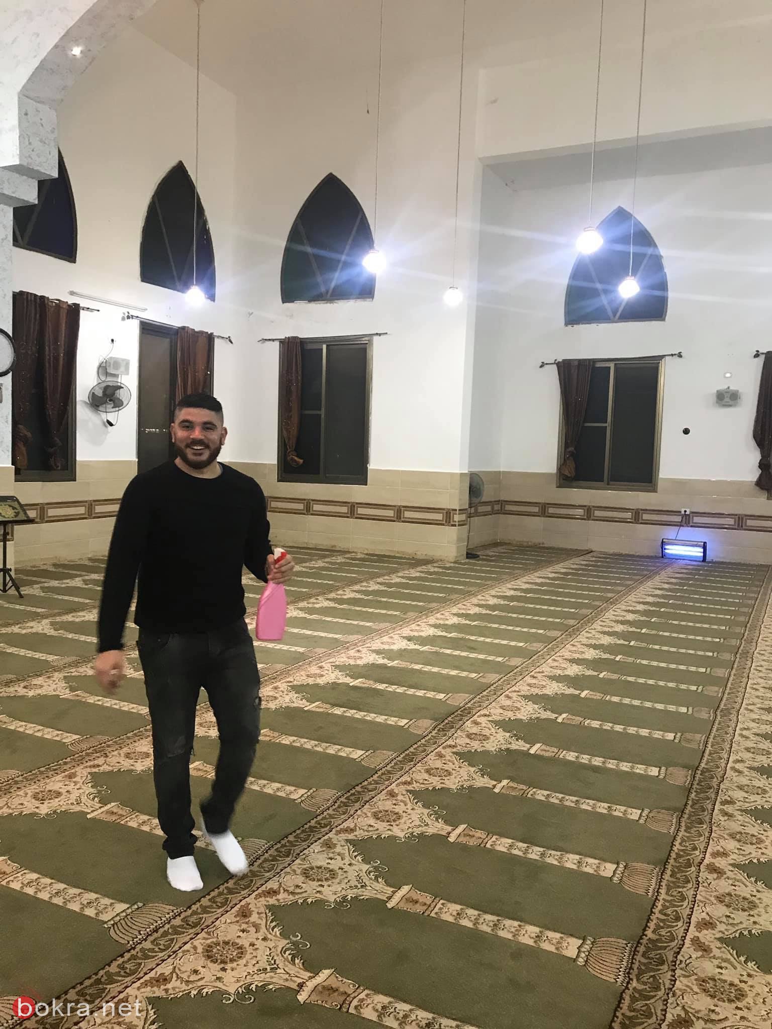 الجامعة الامريكيّة في جنين: تزيين مسجد السكنات بمبادرة من طلّاب ام الفحم -1