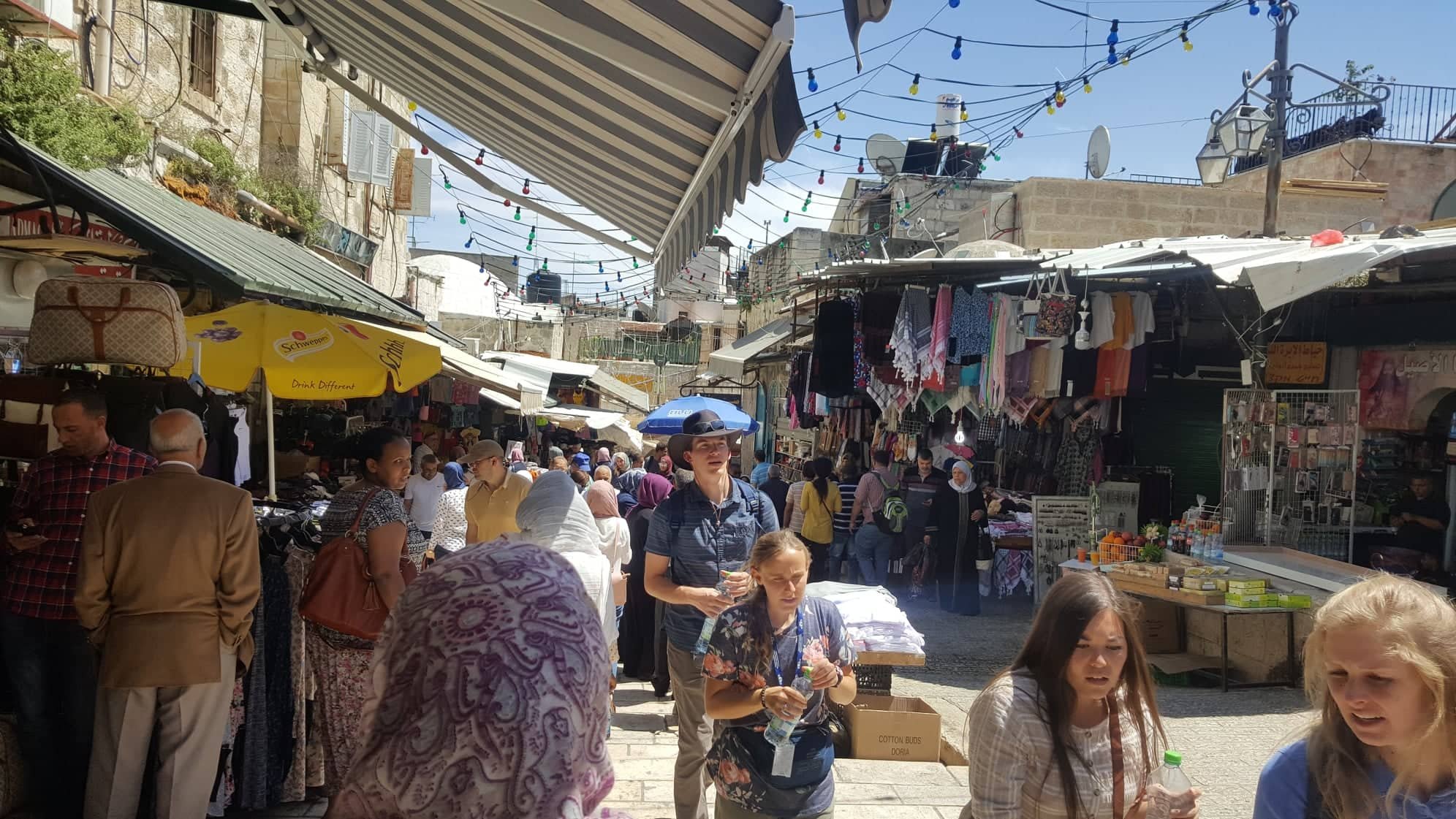 القدس تستعد لاستقبال شهر رمضان المبارك-9