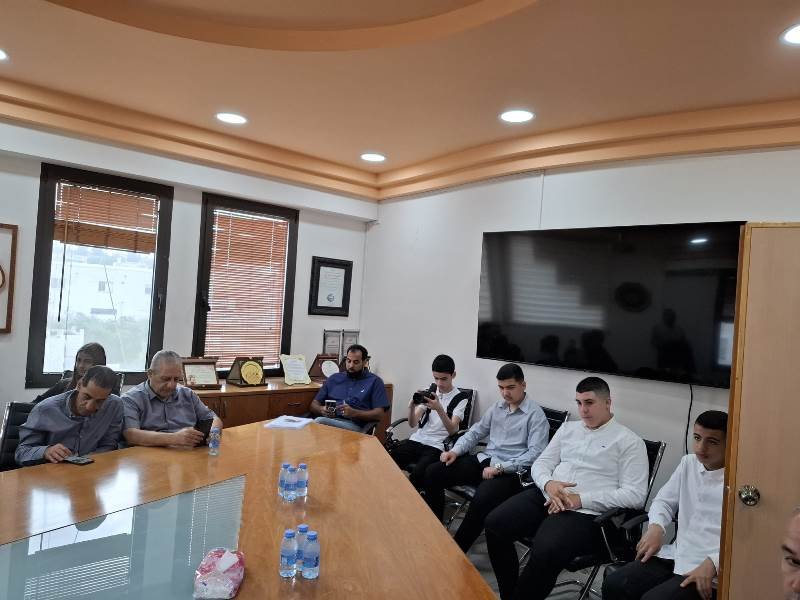 ضمن رؤية بلدية كفر قرع لتعزيز المشاركة المجتمعية: الطلاب يديرون البلدية ليوم كامل في إطار مبادرة "قيادة السلطة المحلية"-17