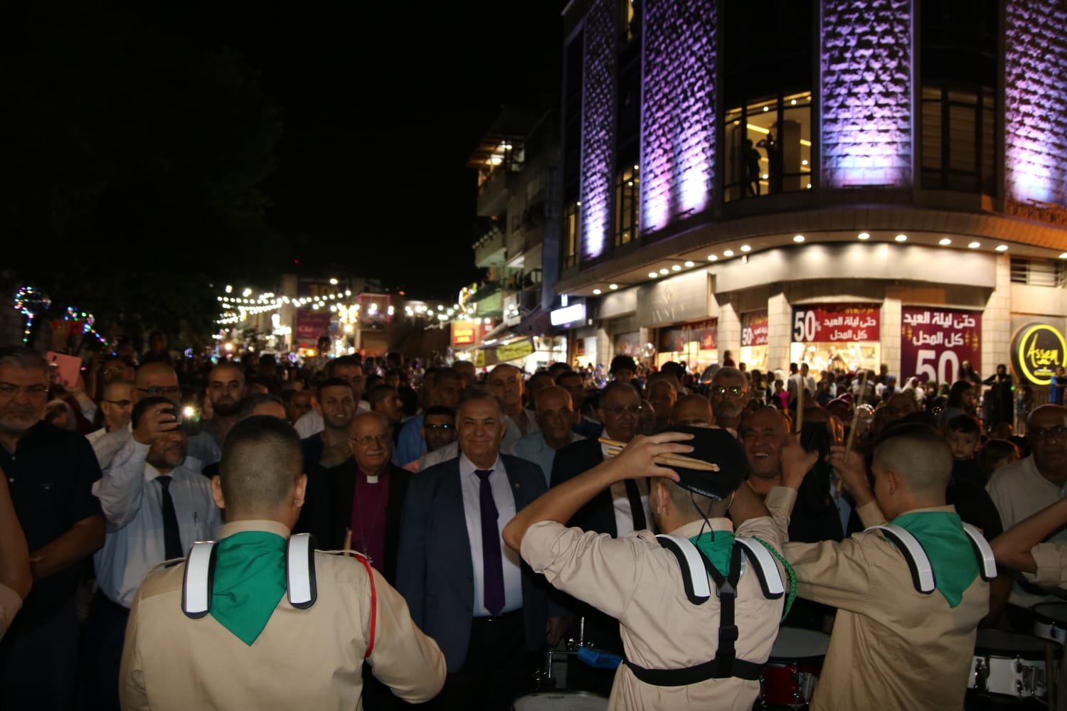 المئات في مسيرة عيد الفطر في الناصرة-30