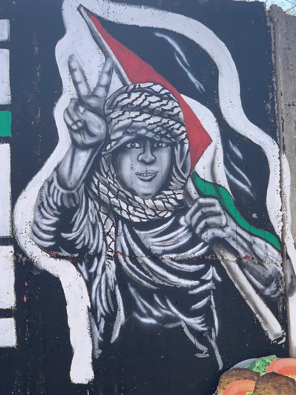 الحراك الشبابي النصراوي: قد تمسحون الجداريات ولكن لن تنالوا من هويتنا الفلسطينية-2