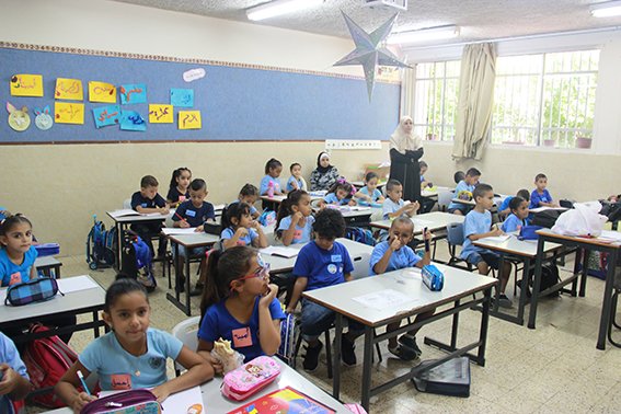 رئيس بلدية عكا ونائبه يقومان بزيارة المدارس العربية مع افتتاح السنة الدراسية الجديدة-4