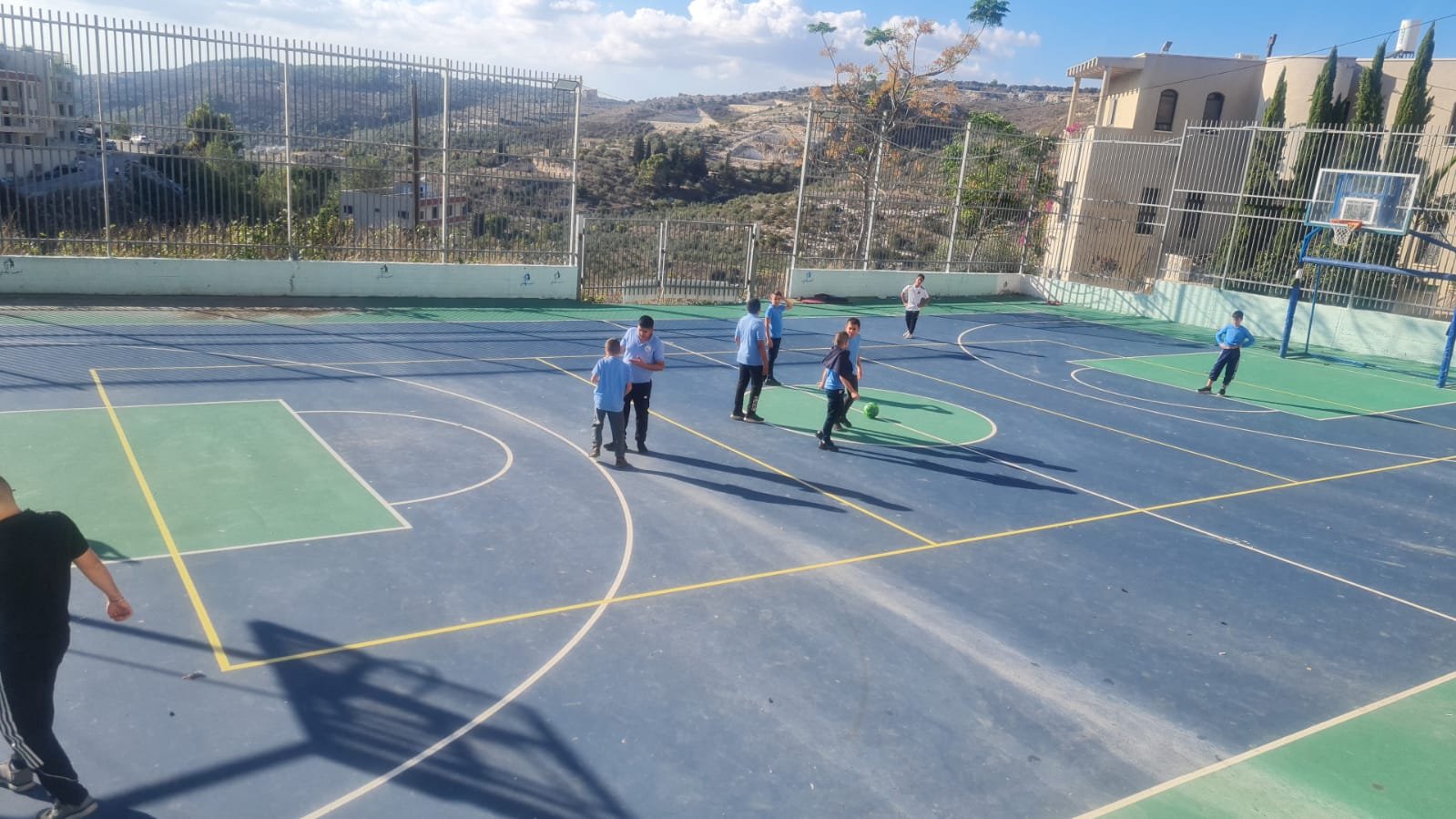 برنامج "تحدّيات" يواصل توفير البرامج والأطر التربوية في مدارس أم الفحم-17