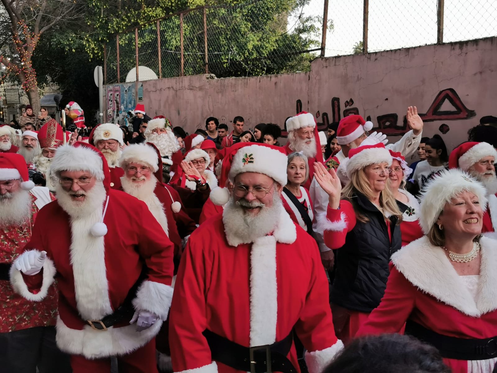 مشاركة واسعة في مسيرة الميلاد التقليدية بحسب التقويم الشرقي في الناصرة-2