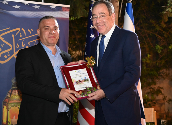 سفير الولايات المتحدة في إسرائيل يستضيف مأدبة الإفطار السنوية للسفارة-4