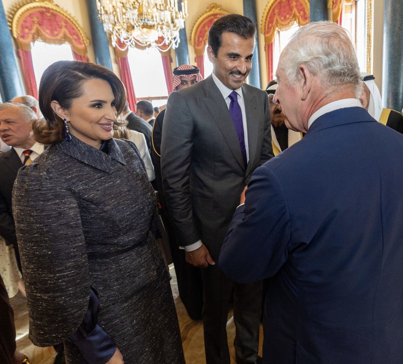 زوجة أمير قطر تخطف الأنظار في حفل تتويج الملك تشارلز (صور)-2
