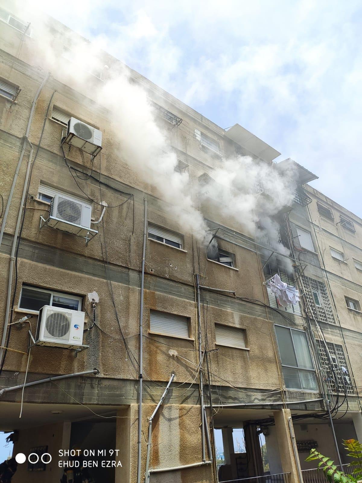 حيفا: نشوب حريق داخل شقة سكنية وتخليص 7 مواطنين-0
