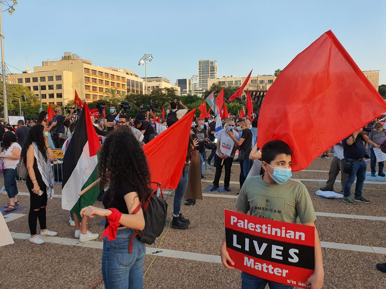 بمشاركة الآلاف، انطلاق التظاهرة في تل ابيب رفضًا للضم والاحتلال-21