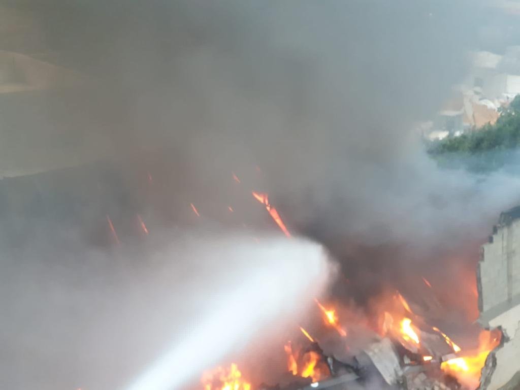 الناصرة: اندلاع حريق بمخزن في المنطقة الصناعية-2