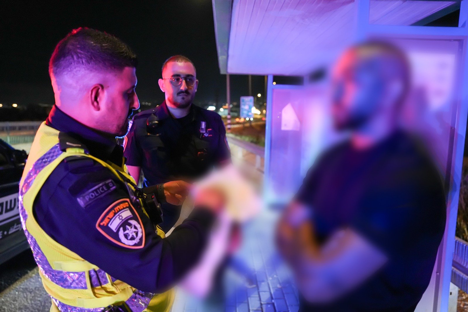 الشرطة: ضبط سائق دراجة بسرعة 192 كم/س في حملة ليلية ضد المخالفات الخطيرة في الشمال-4