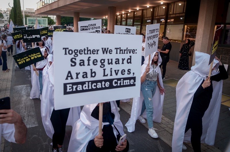 بمشاركة جماهيرية واسعة: تل ابيب تشهد "مسيرة الأموات" الحاشدة ضد العنف والجريمة-3