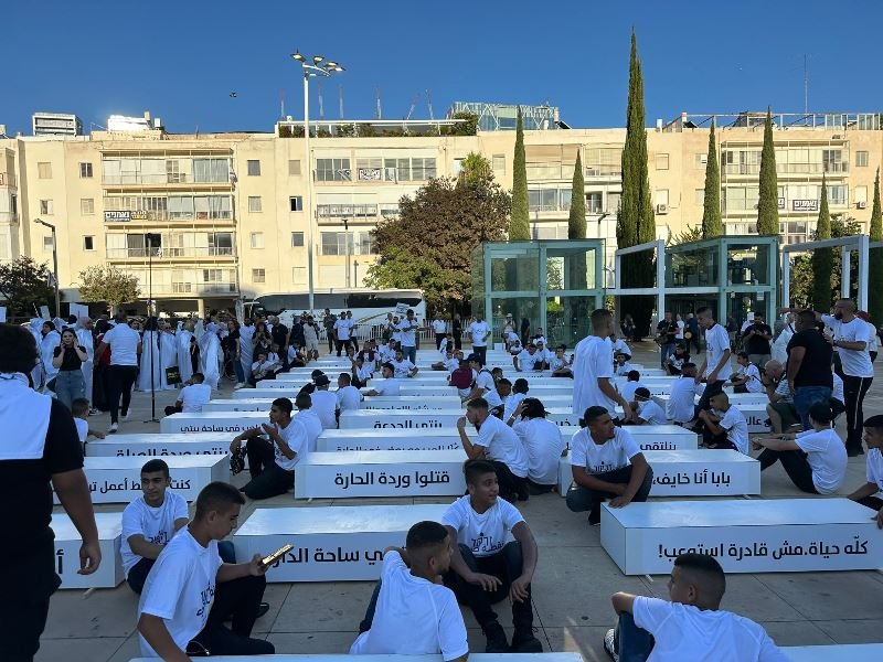 بمشاركة جماهيرية واسعة: تل ابيب تشهد "مسيرة الأموات" الحاشدة ضد العنف والجريمة-18